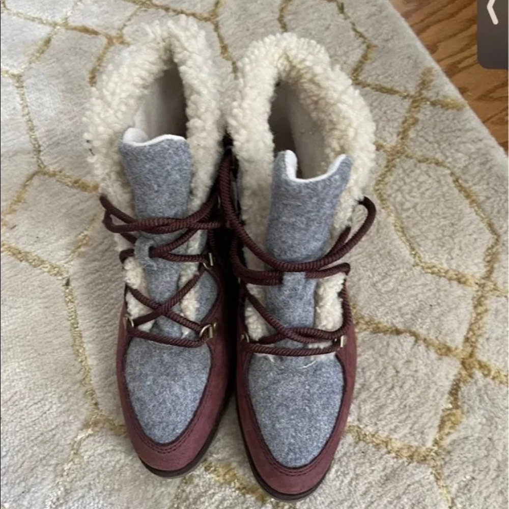 Sorel Boots Size 8